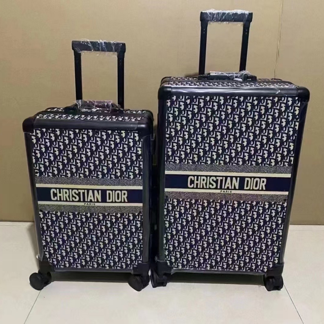 Hard-Shell Travel Luggage